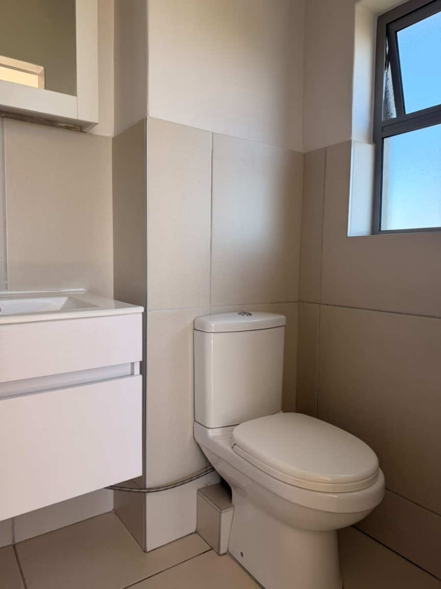 To Let 2 Bedroom Property for Rent in Burgundy Estate Western Cape